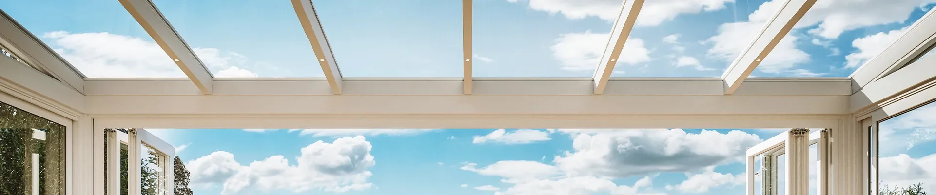 buitenzonwering_terrasoverkapping_glaswanden_sfeer1920 buitenzonwering_terrasoverkapping_glaswanden_sfeer1920